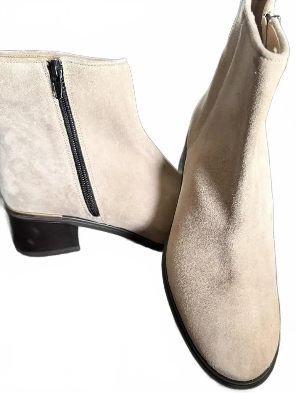 Boots Women’s Beige Suede Ankle Boots Made In Italy 7.5 Womens